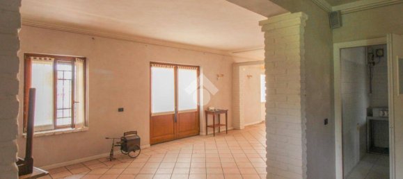 2 rooms Commercial property in Castrezzato, Italy No. 233478 5