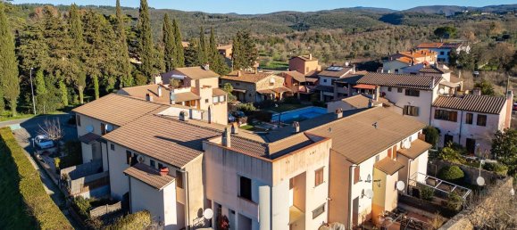 Квартира с 2 комнатами в Масса Мариттима, Италия № 189466 5