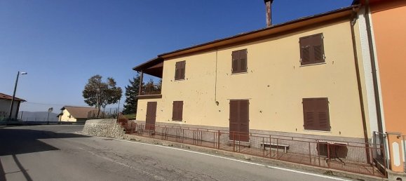 2 bedrooms Apartment in Minucciano, Italy No. 288069 2