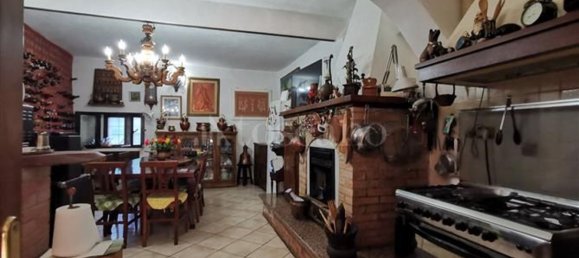 5 rooms Apartment in Sovicille, Italy No. 177371 7