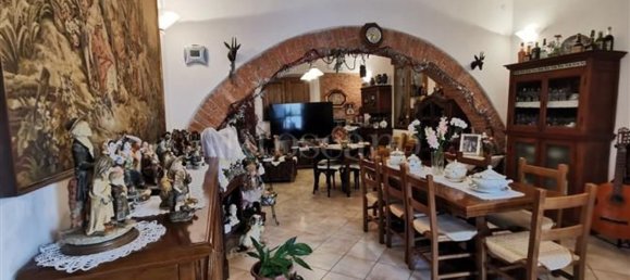5 rooms Apartment in Sovicille, Italy No. 177371 4