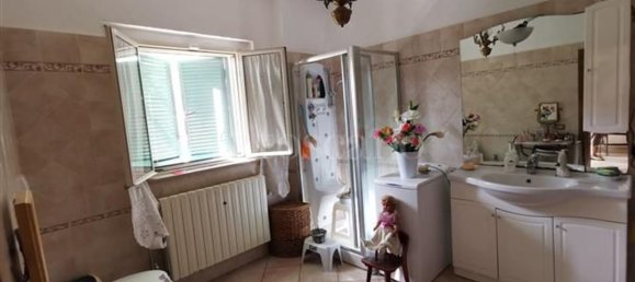 5 rooms Apartment in Sovicille, Italy No. 177371 9