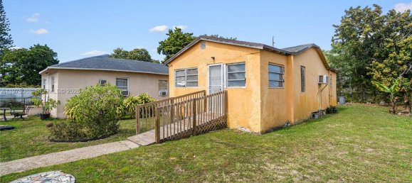 2 Schlafzimmer Villa in Miami, USA, Nr. 615202 24