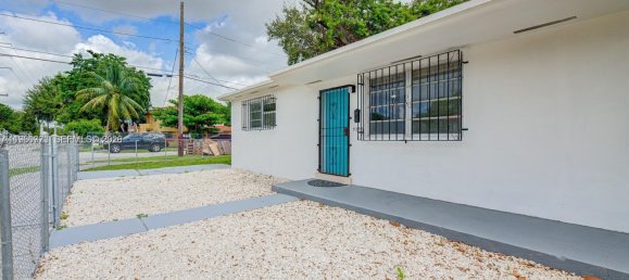 2 Schlafzimmer Villa in Miami, USA, Nr. 614376 3