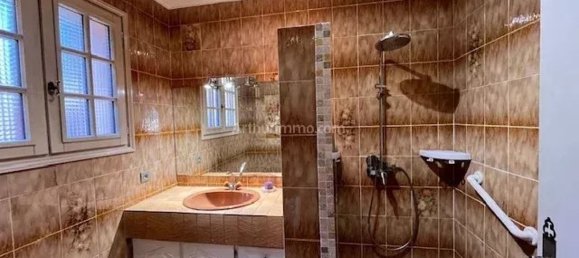 6 bedrooms House in Joinville-le-Pont, France No. 138440 9