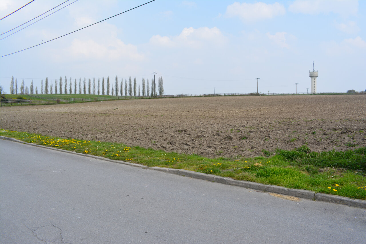  Land in Danizy, France No. 78565