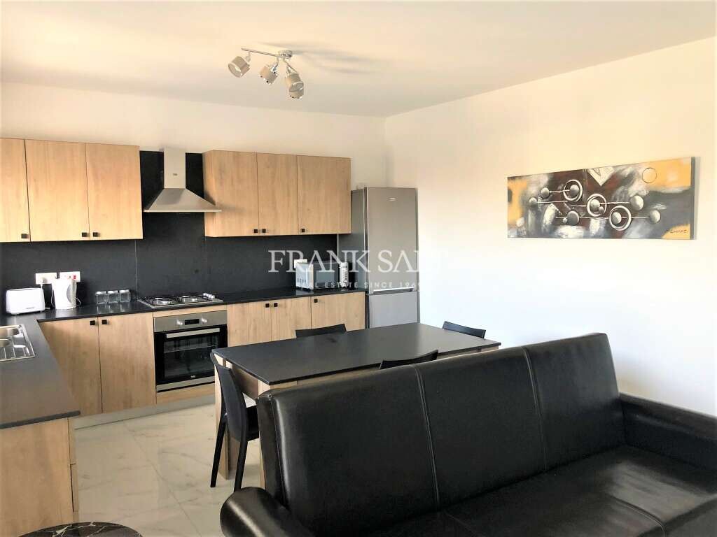 Квартира с 2 спальнями в Пьета, Мальта № 4774