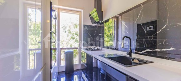 2 bedrooms Apartment in Rome, Italy No. 288852 2