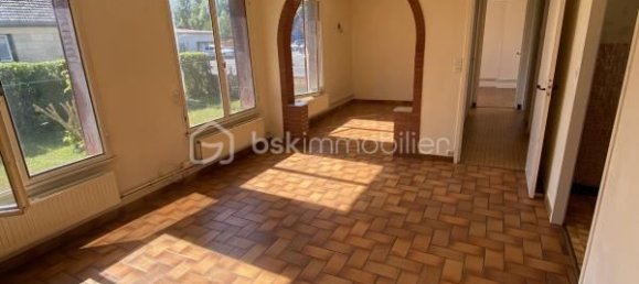 2 Schlafzimmer Haus in Paillart, France, Nr. 253014 3