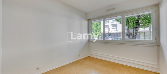 Квартира с 4 комнатами в Лормон, Франция № 279357 3