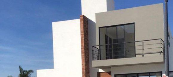 3 bedrooms House in Queretaro, Mexico No. 163960 2