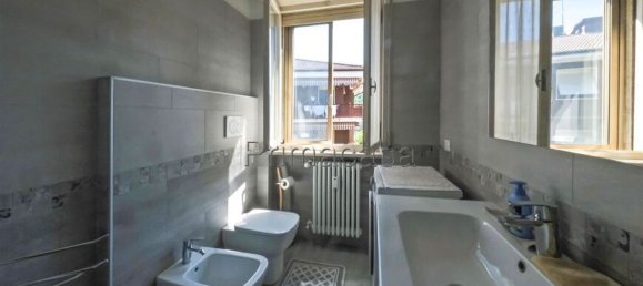 6 bedrooms Apartment in Verona, Italy No. 378746 2