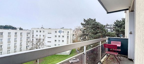 1 bedroom Apartment in Saint-Cyr-l'Ecole, France No. 161811 8