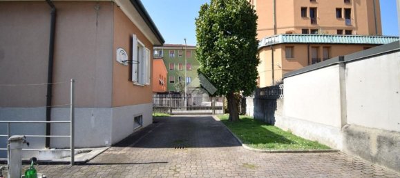 3غرفة فيلا في Monza, Italy رقم 54845 8