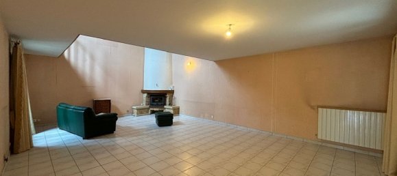 3 bedrooms House in Bezons, France No. 137790 4