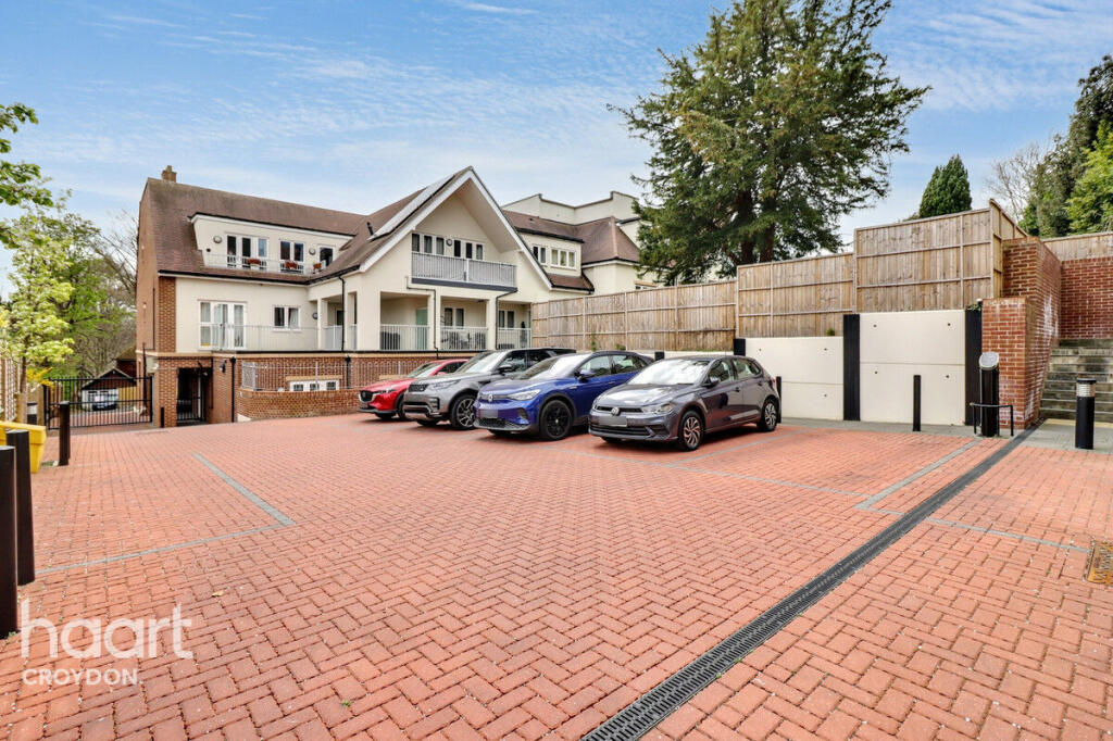 3 bedrooms Maisonette in Purley, United Kingdom No. 4912