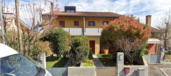 6 bedrooms House in Castelfranco Veneto, Italy No. 328851 6