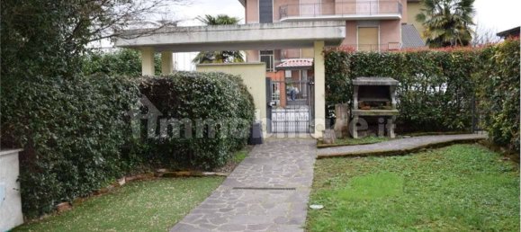 Квартира с 4 спальнями в Романо ди Ломбардия, Италия № 291734 3