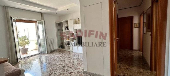 Apartamento de 4 habitaciónes en Modugno, Italy No. 133374 7