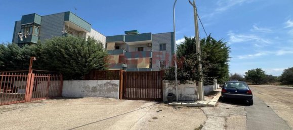 Apartamento de 4 habitaciónes en Modugno, Italy No. 133374 2