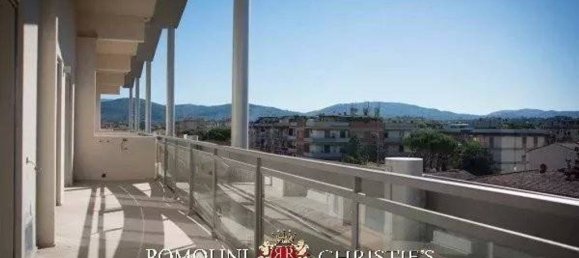 Пентхаус с 2 спальнями в Флоренция, Италия № 146596 9