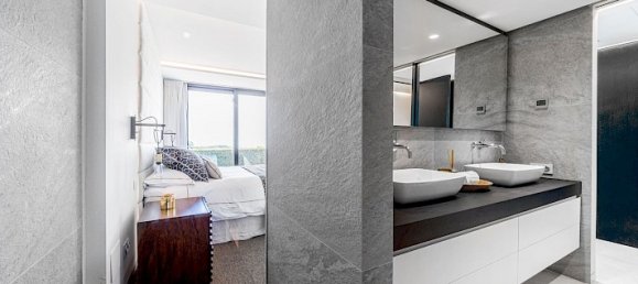 5 bedrooms Villa in El Madronal, Spain No. 32060 53