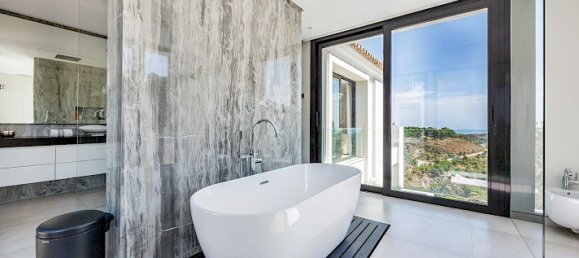 5 غرف نوم فيلا في El Madronal, Spain رقم 32060 19