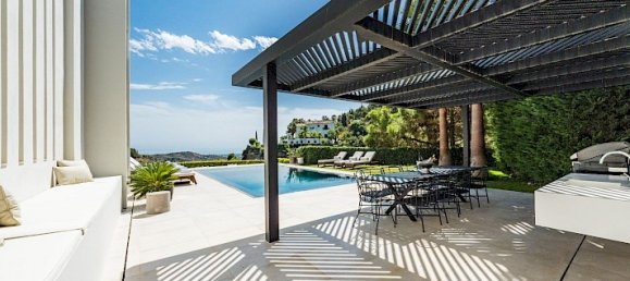 5 bedrooms Villa in El Madronal, Spain No. 32060 44