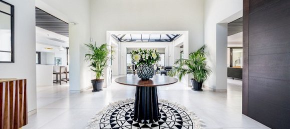 5 bedrooms Villa in El Madronal, Spain No. 32060 34