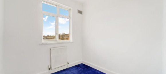 4 bedrooms House in Feltham, United Kingdom No. 9806 21