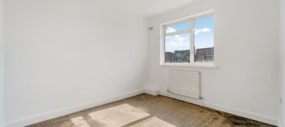 4 bedrooms House in Feltham, United Kingdom No. 9806 19