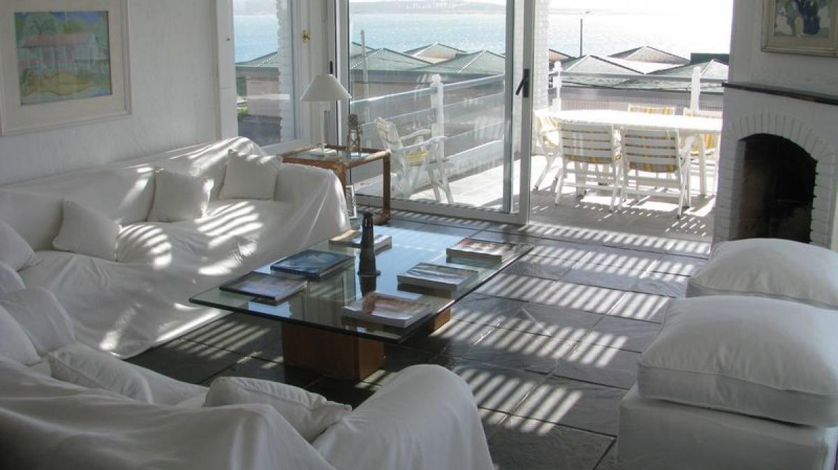 5 bedrooms House in Maldonado, Uruguay No. 1197