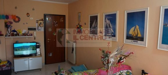 Apartamento de 3 habitaciónes en Luni, Italy No. 161032 2