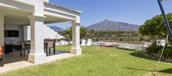 4 bedrooms Townhouse in Marbella, Spain No. 118654 10