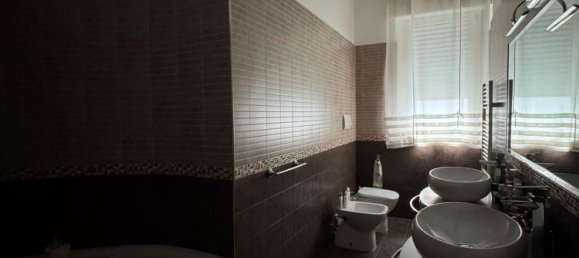 Apartamento de 4 habitaciónes en Taranto, Italy No. 251400 4