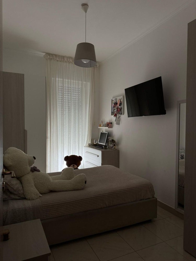 Apartamento de 4 habitaciónes en Taranto, Italy No. 251400