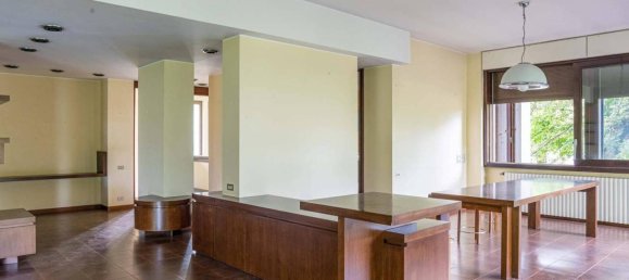 9-salle Villa à Albiolo, Italy No. 71589 33