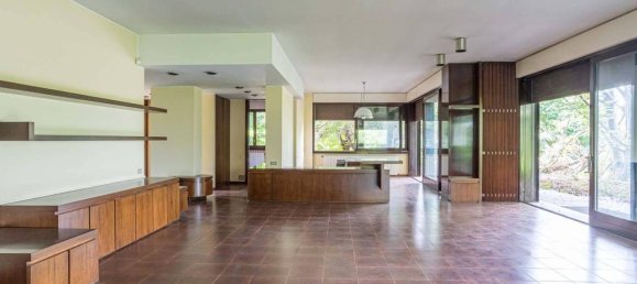 9-salle Villa à Albiolo, Italy No. 71589 34