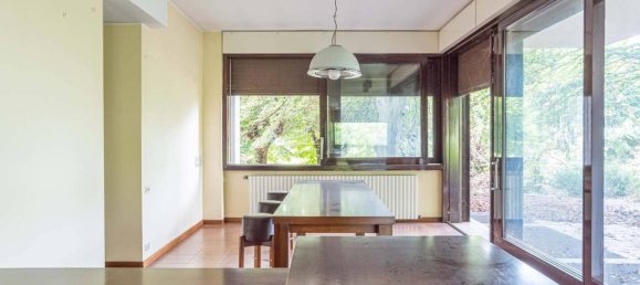 9-salle Villa à Albiolo, Italy No. 71589 32