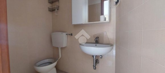 1 room Commercial property in Naples, Italy No. 287951 10