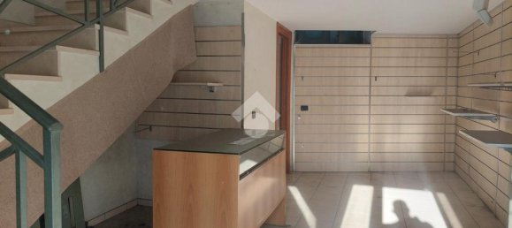 1 room Commercial property in Naples, Italy No. 287951 5