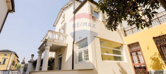 4 bedrooms House in Brescia, Italy No. 329055 37