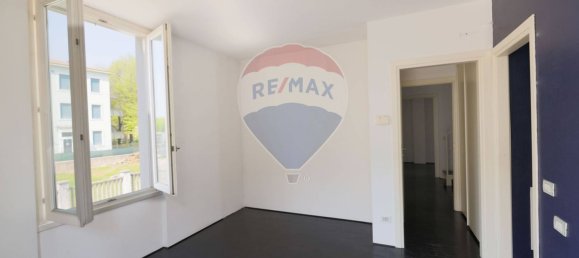 4 bedrooms House in Brescia, Italy No. 329055 22