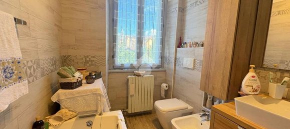 Apartamento de 3 dormitorios en Calolziocorte, Italy No. 365497 13