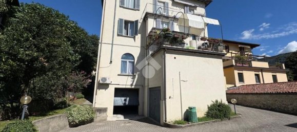 Apartamento de 3 dormitorios en Calolziocorte, Italy No. 365497 2