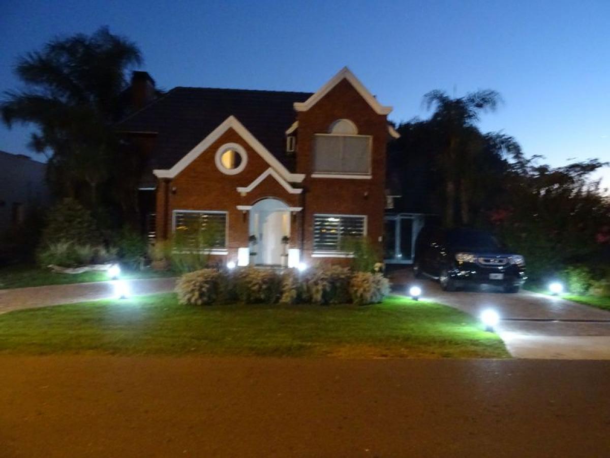 3 Schlafzimmer Haus in Presidente Peron, Argentina, Nr. 98284