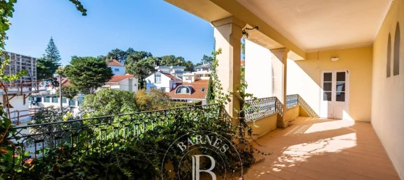 7 bedrooms Villa in Cascais, Portugal No. 121821 2