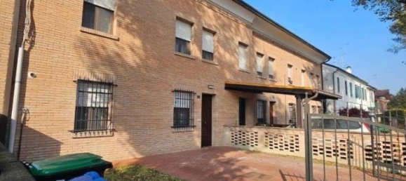 4 rooms House in Portomaggiore, Italy No. 146020 3