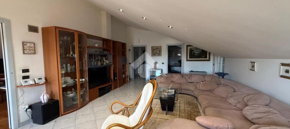 5 bedrooms Villa in Altamura, Italy No. 263998 7