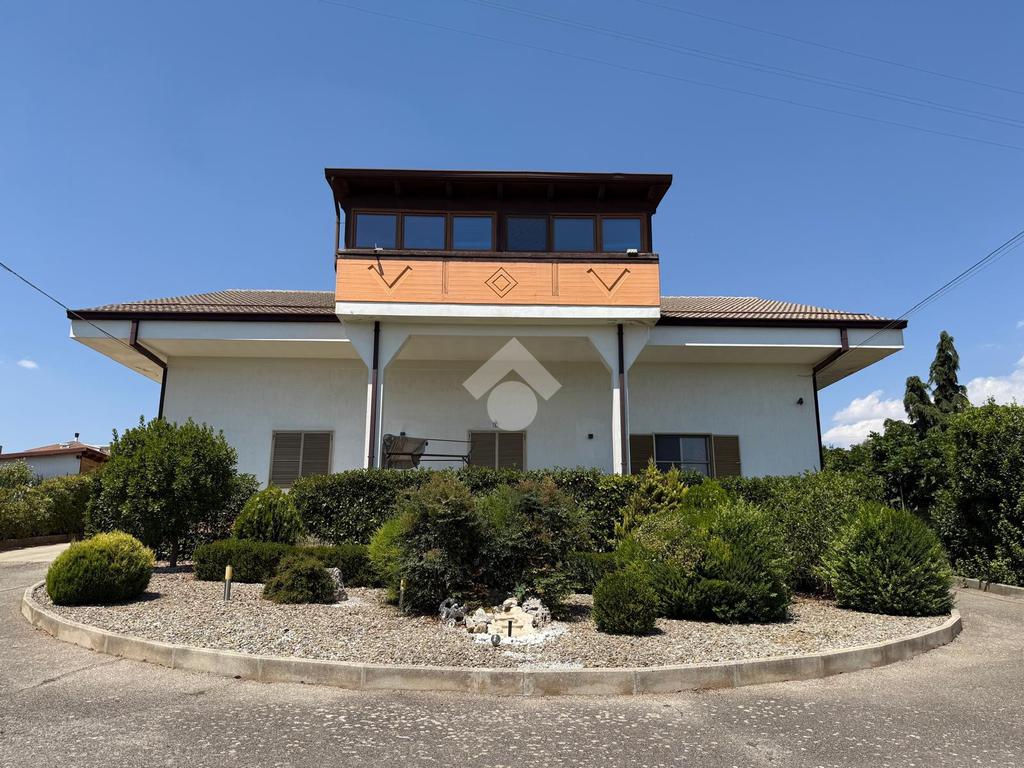 5 bedrooms Villa in Altamura, Italy No. 263998